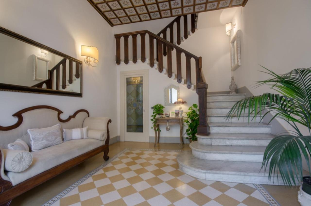Il Sole Antico Bed & Breakfast Viareggio Ngoại thất bức ảnh